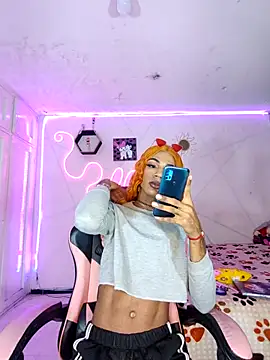 Snapshot of Violeta_R_ chatting on February 25, 9:02 pm Violeta R online show from February 25, 9:02 pm