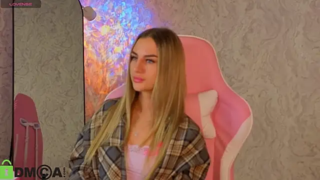 Snapshot of Silen_Tori chatting on February 16, 5:14 am Silen Tori online show from February 16, 5:14 am