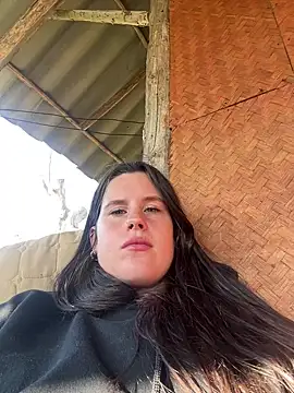 Snapshot of fairy_bell chatting on February 16, 1:35 am fairy bell online show from February 16, 1:35 am