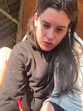 Snapshot of fairy_bell chatting on February 17, 1:13 am fairy bell online show from February 17, 1:13 am