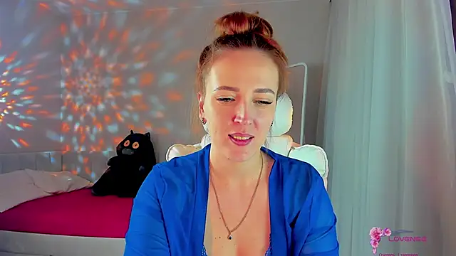 she wolf online show from April 1, 2:03 pm