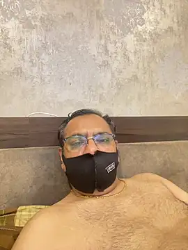 maleattention online show from April 3, 5:11 pm