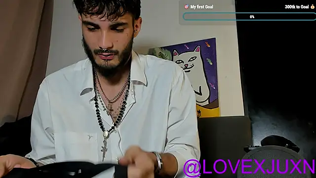 LovexJuxn8 online show from March 9, 7:51 pm