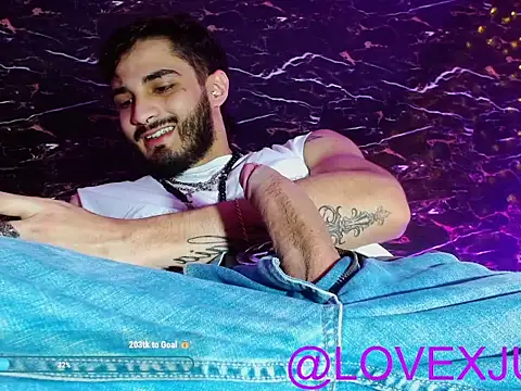 LovexJuxn8 online show from April 9, 6:35 pm