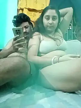 Desiyoungcouple15 online show from February 21, 5:58 pm