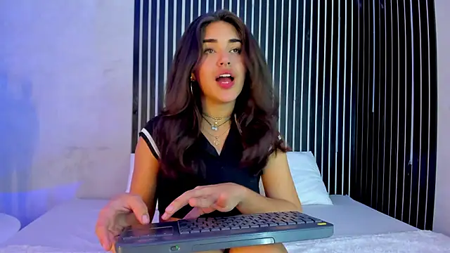 Snapshot of melodyphillips_2_ chatting on February 24, 5:16 am melodyphillips 2 online show from February 24, 5:16 am