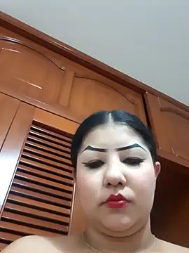 Snapshot of MadelynSmit_ chatting on February 24, 11:08 am MadelynSmit online show from February 24, 11:08 am