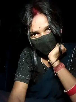 Snapshot of Desi_Couple_P chatting on March 20, 2:33 pm Desi Couple P online show from March 20, 2:33 pm