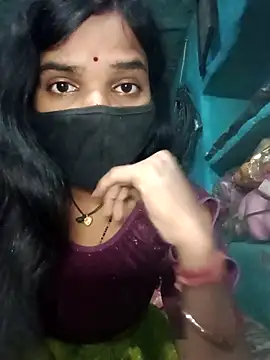 Snapshot of Desi_Couple_P chatting on April 10, 12:38 am Desi Couple P online show from April 10, 12:38 am