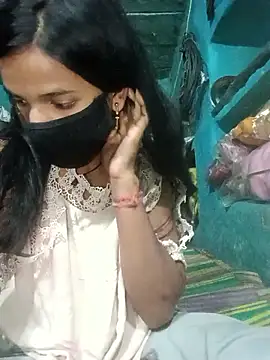 Snapshot of Desi_Couple_P chatting on April 10, 3:50 pm Desi Couple P online show from April 10, 3:50 pm