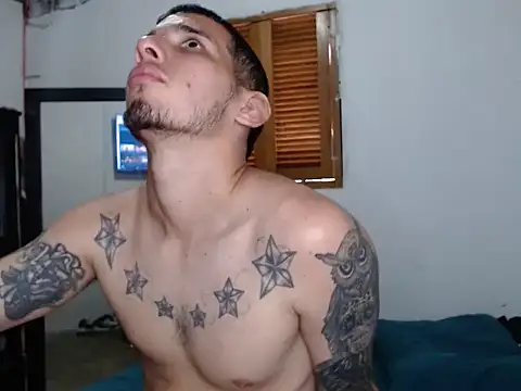 Snapshot of HotSinlge chatting on February 17, 2:46 pm HotSinlge online show from February 17, 2:46 pm