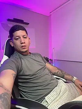  robertobaggioo online show from April 9, 5:29 am