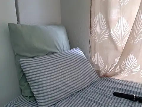 Snapshot of BootyCaramelxx chatting on February 22, 2:26 pm BootyCaramelxx online show from February 22, 2:26 pm