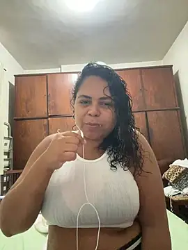 Snapshot of fromjungle chatting on February 24, 11:30 am fromjungle online show from February 24, 11:30 am