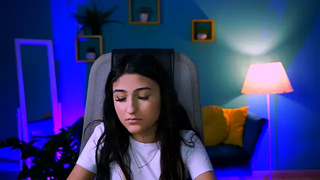 Snapshot of TerezaRobinson chatting on February 16, 1:29 pm TerezaRobinson online show from February 16, 1:29 pm