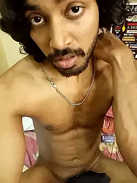 Snapshot of Yk_physique chatting on February 19, 6:26 pm Yk physique online show from February 19, 6:26 pm