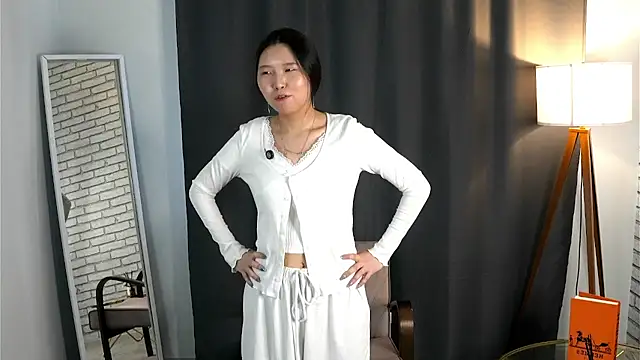 Snapshot of VernaBethke chatting on February 15, 3:36 am VernaBethke online show from February 15, 3:36 am