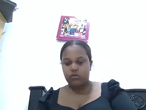 PerlaCurvasgrandes online show from February 17, 12:29 am