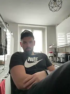 Snapshot of xxxsharkexxx chatting on February 19, 10:55 am xxxsharkexxx online show from February 19, 10:55 am