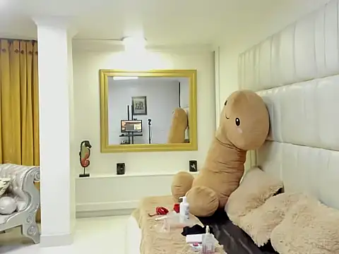 Snapshot of Lexy__grey_ chatting on February 19, 12:17 am Lexy grey online show from February 19, 12:17 am