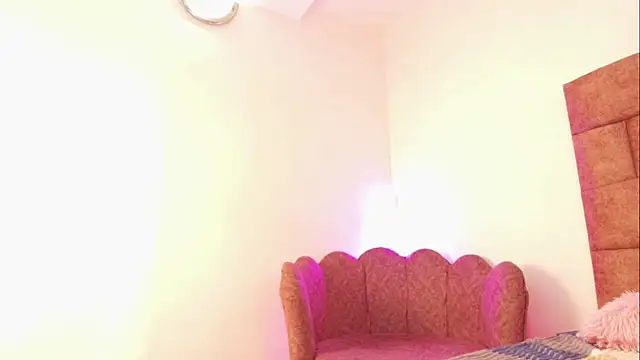 Snapshot of Eva_slutNasty chatting on February 24, 8:29 pm Eva slutNasty online show from February 24, 8:29 pm