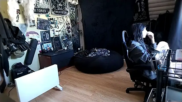 Snapshot of Shempert_ghot chatting on February 23, 11:07 am Shempert ghot online show from February 23, 11:07 am