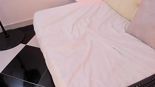 Lia Latte online show from February 27, 12:21 am