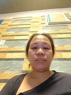 squirtshantal online show from April 10, 7:57 am