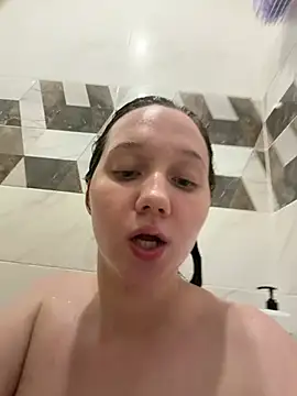 Snapshot of _EliceMoon_ chatting on February 18, 8:49 pm EliceMoon online show from February 18, 8:49 pm