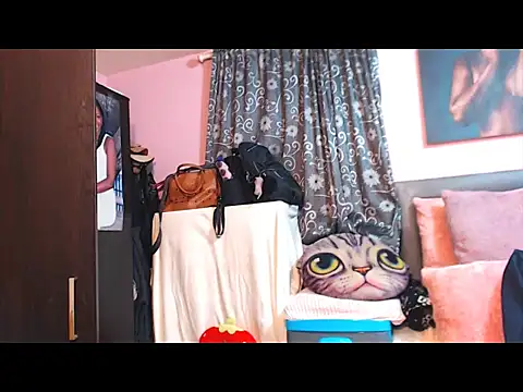 alanalaurent15 online show from April 10, 8:52 am