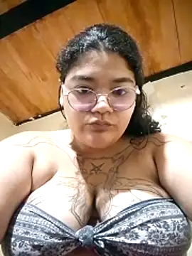 Snapshot of DarkReed chatting on February 20, 7:03 pm DarkReed online show from February 20, 7:03 pm