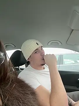 Snapshot of yourevsi chatting on February 13, 2:46 pm yourevsi online show from February 13, 2:46 pm