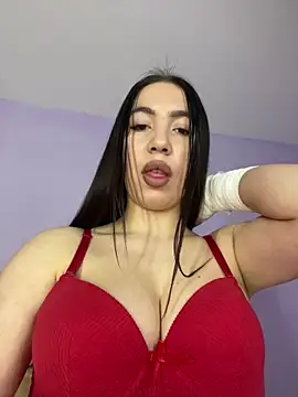 I amSis online show from February 22, 9:35 pm