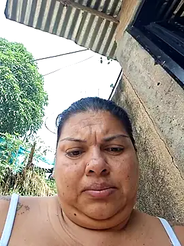 Juli Powl online show from April 1, 1:41 pm