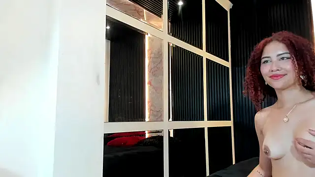 Snapshot of LuciaBeltrann chatting on April 23, 7:27 pm LuciaBeltrann online show from April 23, 7:27 pm