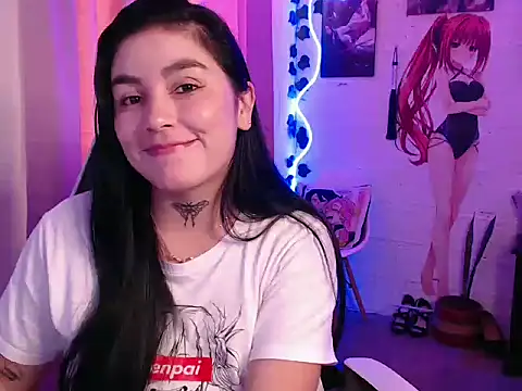 Snapshot of JanineRae chatting on February 18, 7:43 pm JanineRae online show from February 18, 7:43 pm