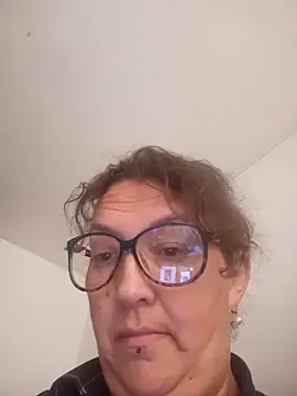  Saraqueen online show from April 5, 7:22 pm