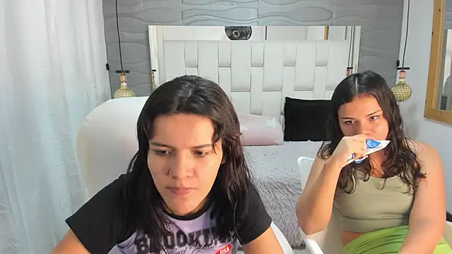 Snapshot of Veyra_sereny chatting on March 1, 8:44 pm Veyra sereny online show from March 1, 8:44 pm