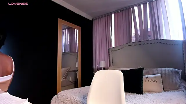 madii lenon online show from March 26, 8:36 pm