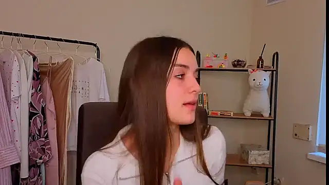 ClaraaHowell online show from February 12, 1:39 pm