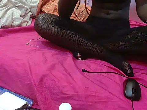 samkelo2013 online show from February 17, 11:07 am