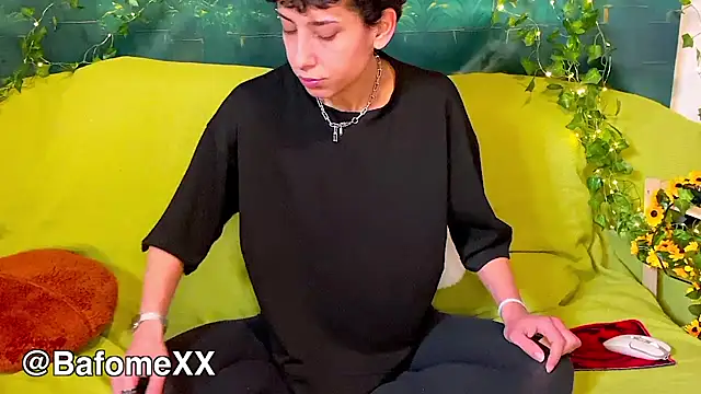 Snapshot of BafomeXX chatting on March 1, 9:44 am BafomeXX online show from March 1, 9:44 am