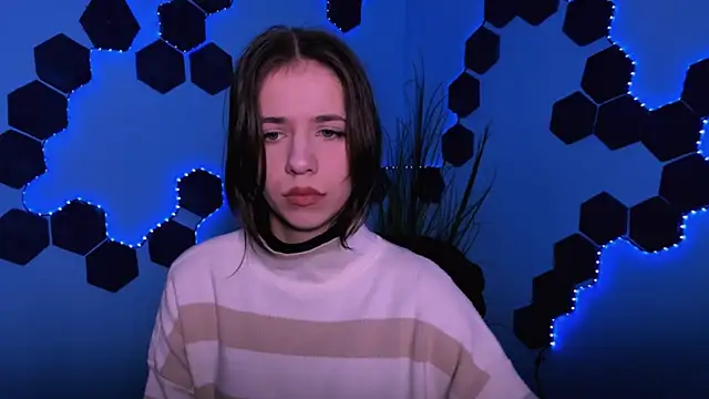 Snapshot of cleo_cool chatting on February 24, 9:51 am cleo cool online show from February 24, 9:51 am