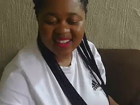 Snapshot of TemptingTits chatting on February 19, 11:39 am TemptingTits online show from February 19, 11:39 am