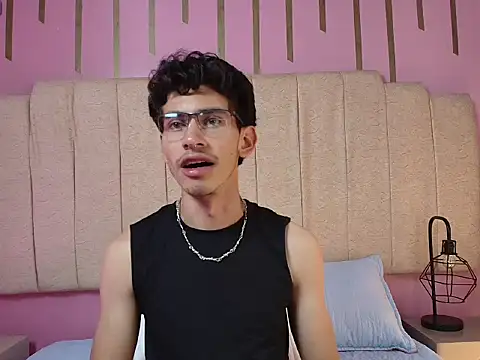 skinny jean  online show from February 27, 8:20 pm