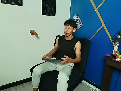 skinny jean  online show from March 24, 8:58 pm