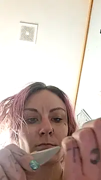 issyamazin online show from March 28, 10:59 am