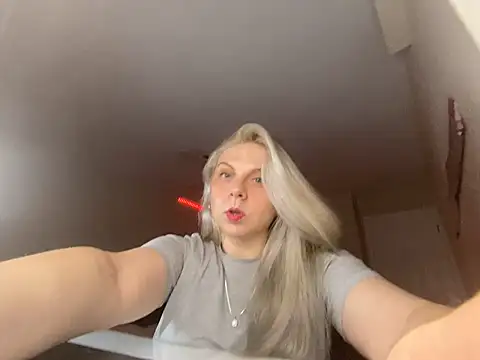 i love iva online show from February 15, 4:31 am