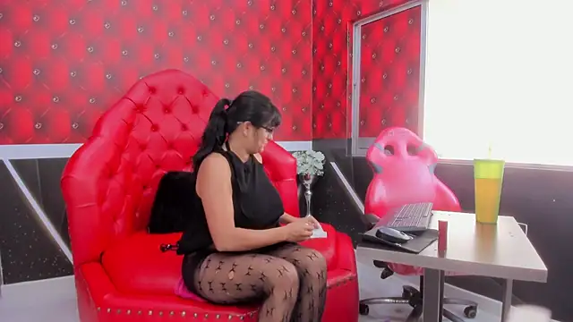 Snapshot of Lawuaifu11 chatting on February 26, 7:46 pm Lawuaifu11 online show from February 26, 7:46 pm