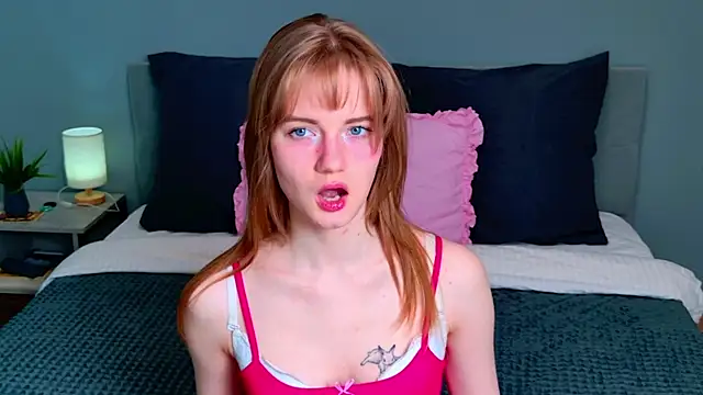 ElfieWhite online show from May 25, 5:30 pm